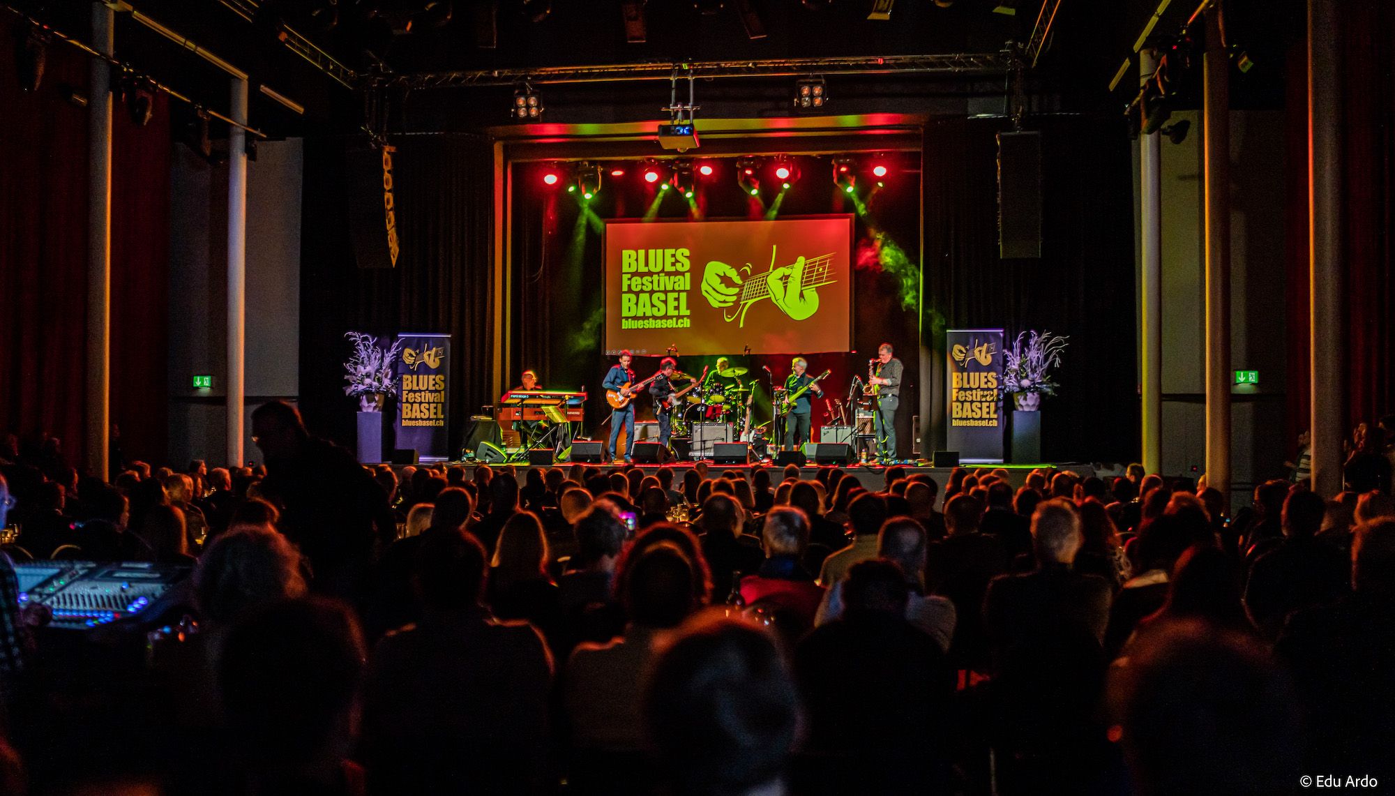 THORBJORN RISAGER & THE BLACK TORNADO